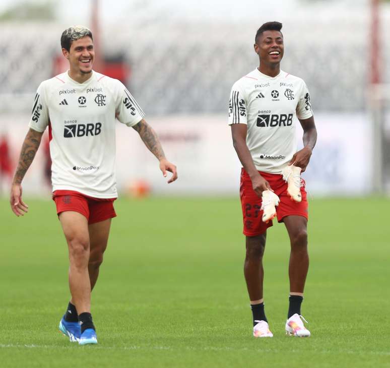 Arrascaeta é relacionado pelo Flamengo para o jogo contra o Corinthians