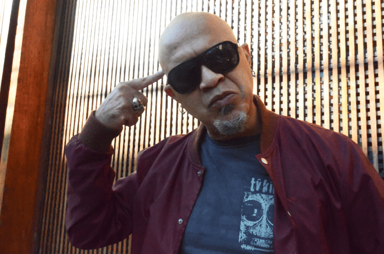 Clemente Tadeu, fundador e l&iacute;der da banda de punk rock Inocentes. Foto: Caru Le&atilde;o