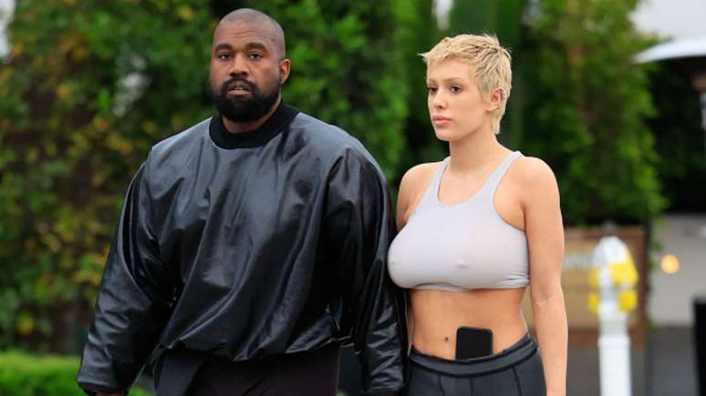 Kanye West instruiu sua esposa, Bianca Censori, a 'nunca falar', diz site
