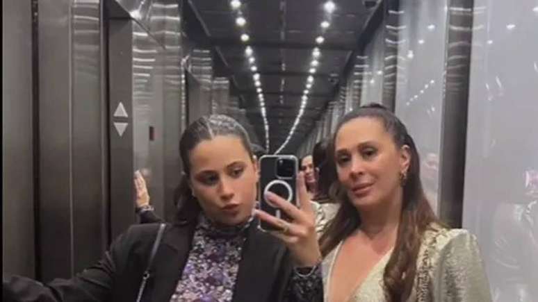 Claudia Raia e Sophia se arrumam para balada em Nova York