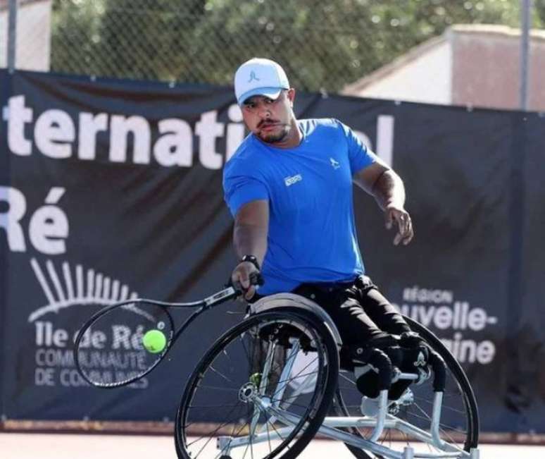 Leandro Pena teve de voltar urgente para o Brasil devido ao conflito em Israel.