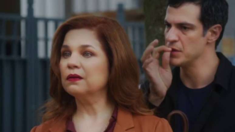Jonas (Mateus Solano) e Helena (Isabel Teixeira) em 'Elas por Elas'. Reprodução/ Globo