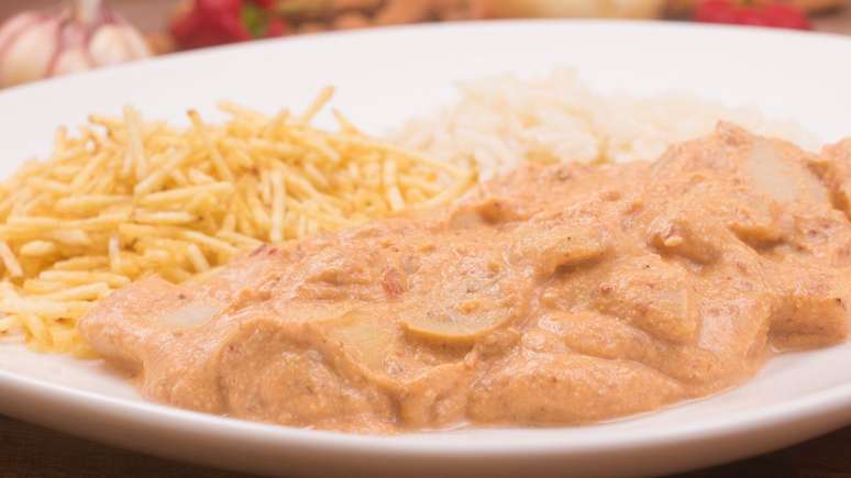 Vegetarian stroganoff: irresistible in every bite!