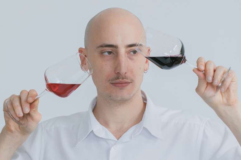 Bautista Casaf&uacute;s &eacute; sommelier e se mudou para o Brasil em 2018. No restaurante Arturito, onde trabalha, tem como foco os vinhos org&acirc;nicos, biodin&acirc;mico e naturais de pequenos produtores