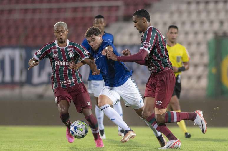 Flu empata com o Corinthians em jogo de ida da semifinal da Copa