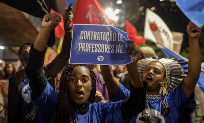 Movimento estudantil realizou protesto pela Avenida Paulista