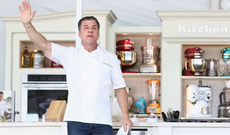 Morte de Michael Chiarello, chef de cozinha americano e apresentador de programas de culinária na TV, aos 61 anos, foi revelada.