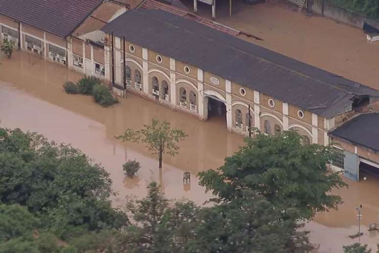 The rain in Caieiras has left the city in a state of calamity