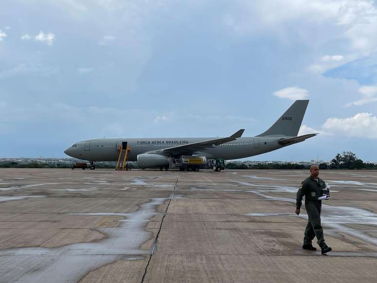 Avião da FAB que irá repatriar brasileiros em Israel 