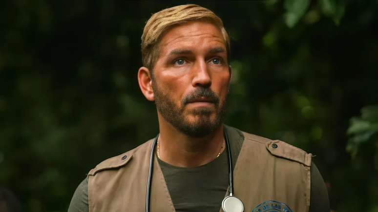 Jim Caviezel como Tim Ballard em cena de "O Som da Liberdade"