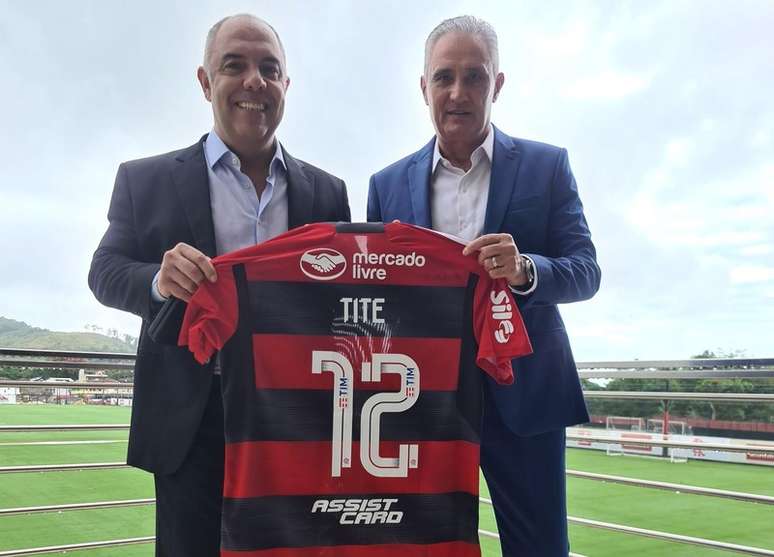 Tite chega ao Ninho do Urubu para iniciar trabalho no Flamengo &ndash;