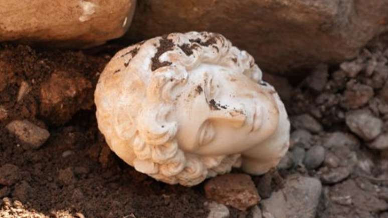 Researchers find a 2nd-century statue of Alexander the Great in Turkey