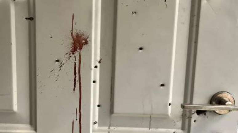 Um soldado israelense disse &agrave; BBC que alguns dos mortos foram decapitados