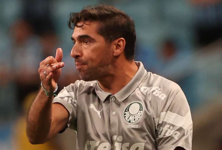 Abel Ferreira foi denunciado por sua fala durante a partida entre Gr&ecirc;mio e Palmeiras, que terminou em vit&oacute;ria ga&uacute;cha por 1 a 0