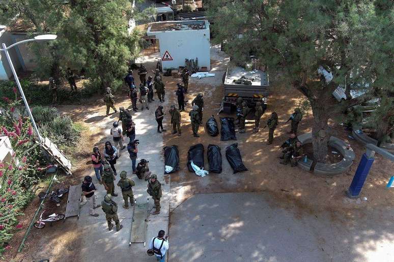 Acredita-se que o kibutz de Kfar Aza tenha sido atacado logo nas primeiras horas de sábado