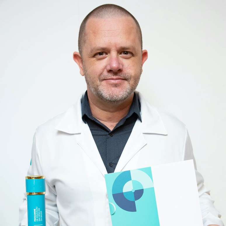 Anderson: processo de aceita&ccedil;&atilde;o e compartilhamento de experi&ecirc;ncias no Instagram