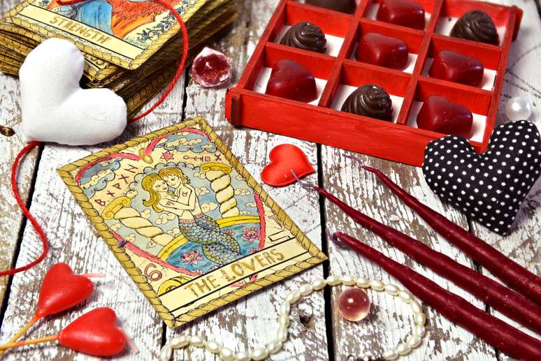 Tarot e o Amor: Vida Amorosa e Conselhos no Amor