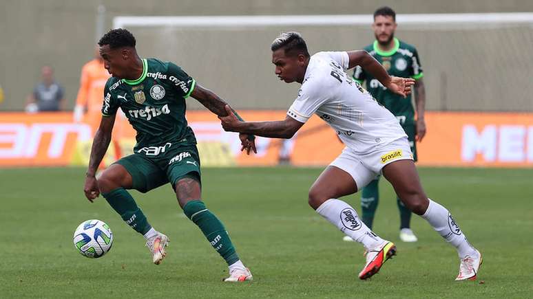 Kevin em ação pelo Palmeiras contra o Santos –