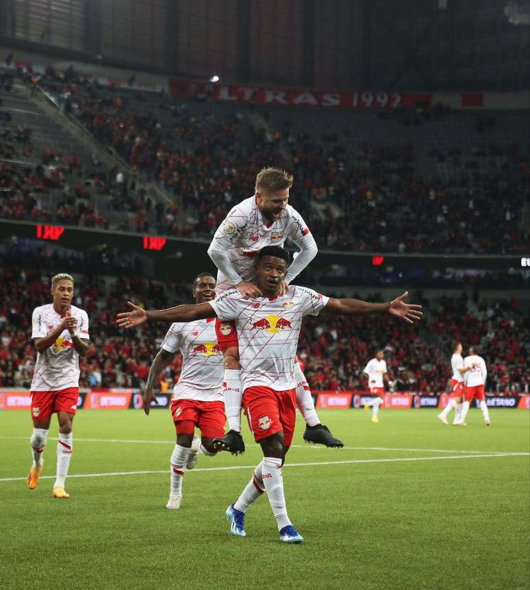 Vidente crava o vencedor do jogo RB Bragantino x Flamengo