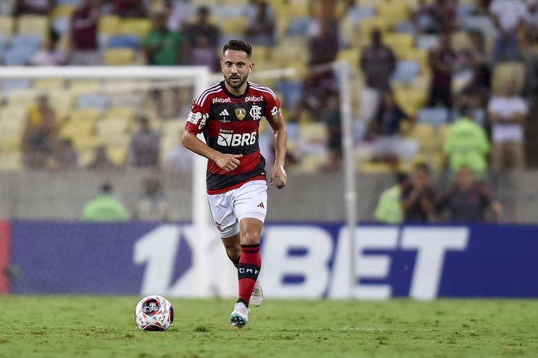 Everton Ribeiro é identificado com o Rubro-Negro, adaptado ao Rio de Janeiro e quer permanecer – @mcortesdasilva8 /CRF