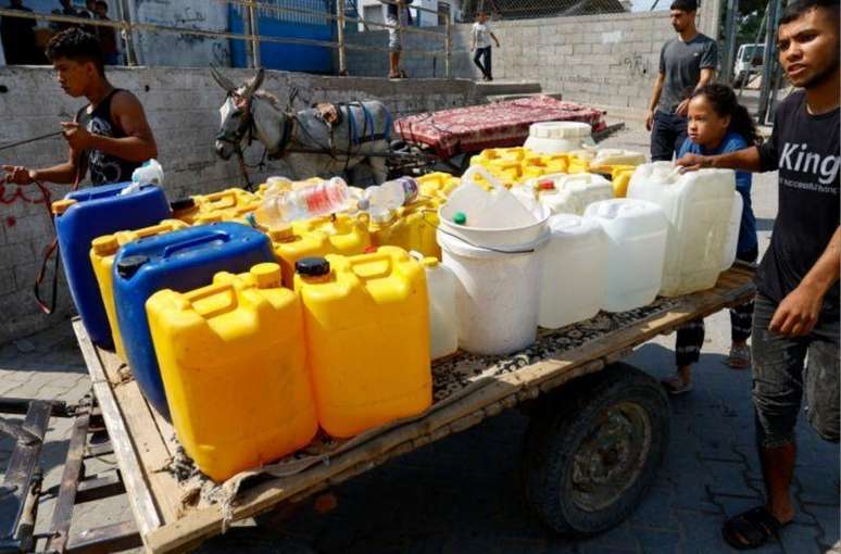 A população de Gaza começou a ficar sem água devido ao bloqueio de Israel