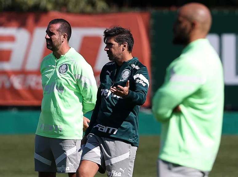 Poll: Fans believe Abel Ferreira is not going through the worst time in charge of Palmeiras
