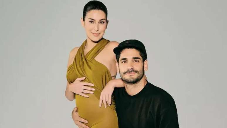 Surprise!  Fernanda Paes Leme reveals she is pregnant and shows off her baby bump
