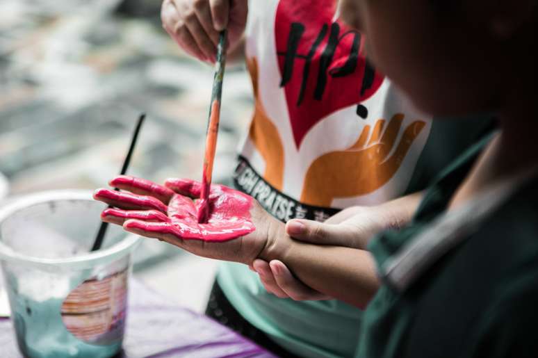 How to help children overcome challenges