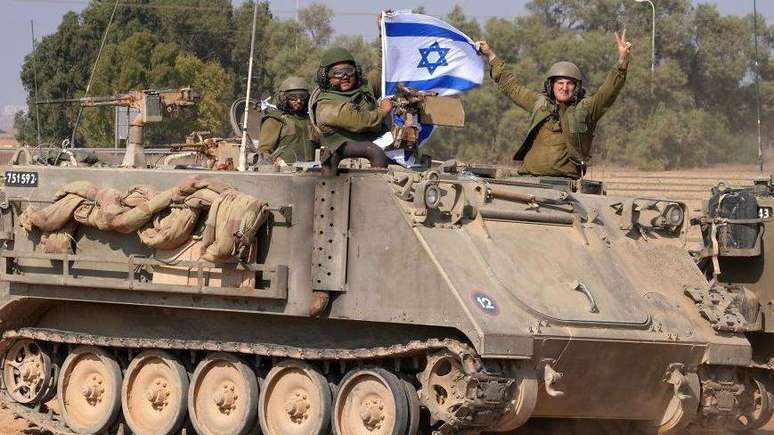 Israel está concentrando tropas e equipamentos militares perto da Faixa de Gaza