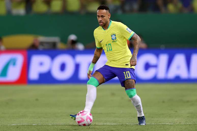 Neymar foi atingindo por balde de pipoca -