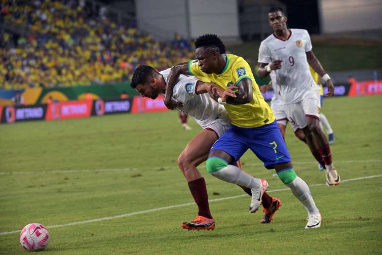 Brasil empata com Venezuela nas eliminatórias da Copa do Mundo