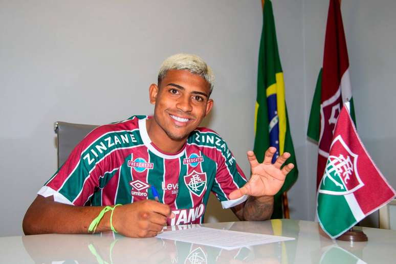 Renovado Com O Fluminense, John Kennedy é Um Dos Trunfos Para Final Da ...