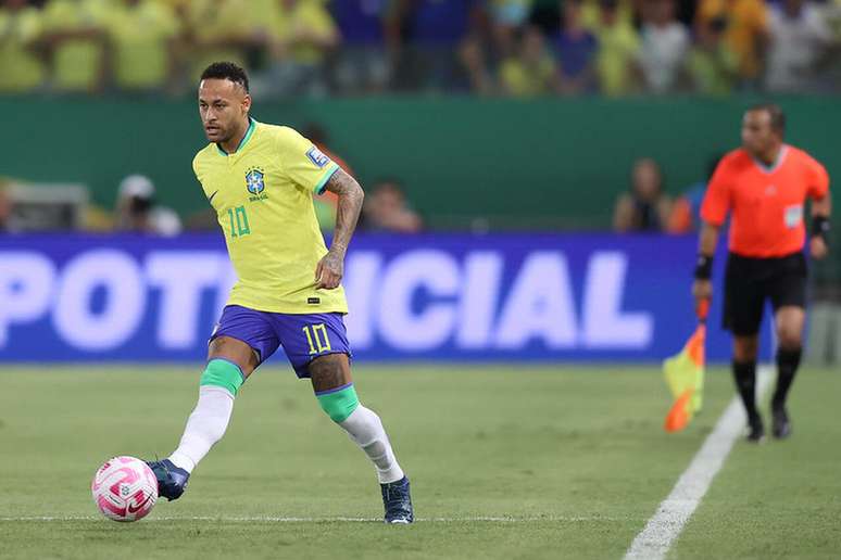 Neymar em ação pelo Brasil diante da Venezuela, na Arena Pantanal, em Cuiabá, pelas Eliminatórias –