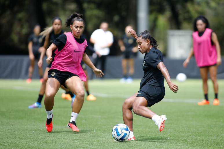 Jogadoras do Corinthians durante treinamento da equipe &ndash;