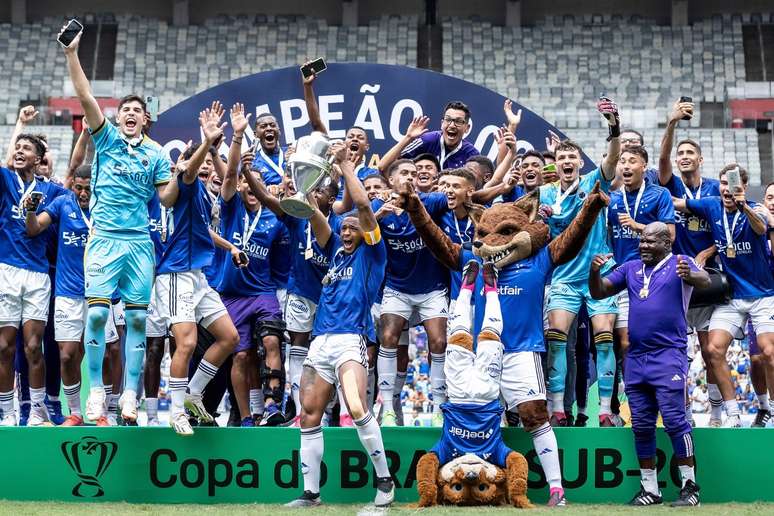 Cruzeiro bate o Grêmio e fatura título inédito da Copa do Brasil