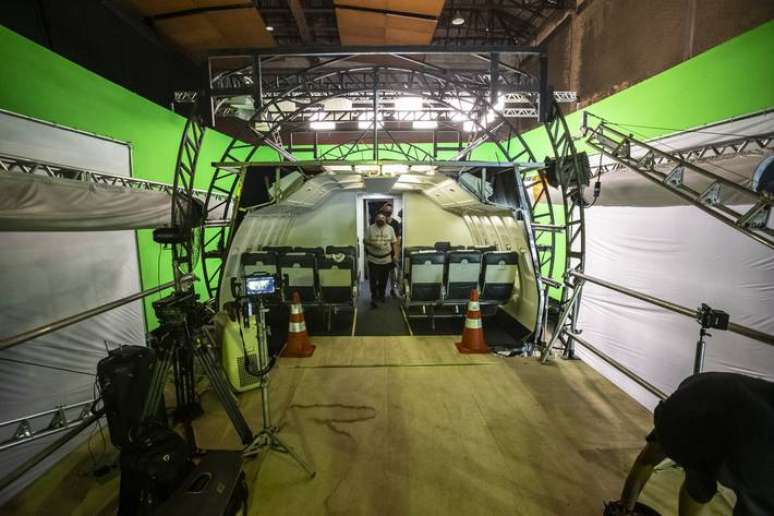 Set de filmagem do filme 'O Sequestro do Voo 375' no Estúdio Vera Cruz em dezembro de 2022