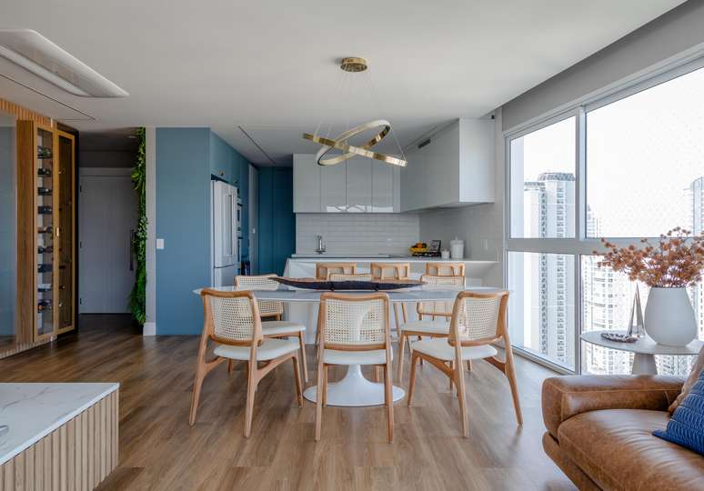 Project by Cristiane Schiavoni with vinyl flooring. Project by Cristiane Schiavoni with vinyl flooring.