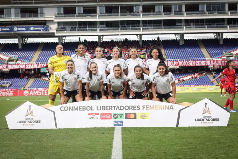 Futebol feminino: Corinthians goleia e vai a semi da CONMEBOL Libertadores  Feminina