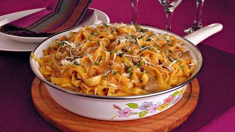 Creamy pan-fried pasta: quick, practical and delicious