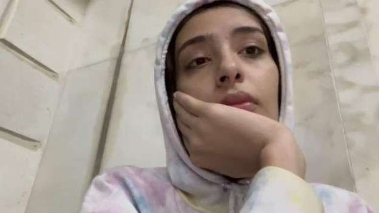 Rahaf fotografado enquanto se abrigava no hospital Al-Quds