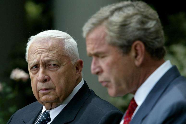 Chegada de Ariel Sharon ao poder mudou disposição de se chegar a um acordo de paz