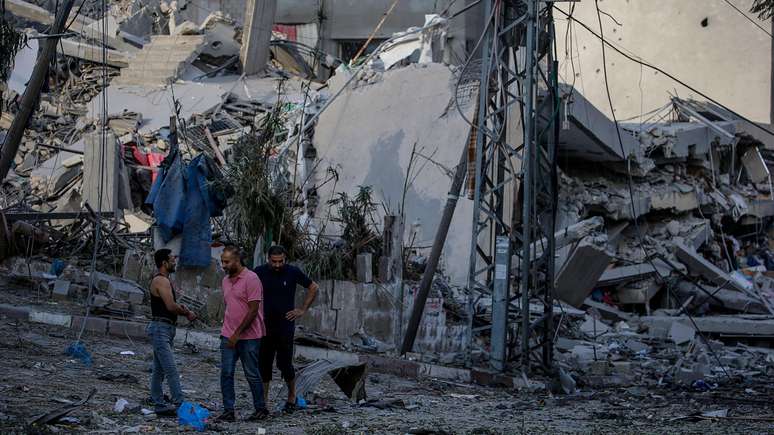 As condições para as pessoas em Gaza estão piorando, com falta de água, alimentos, energia e medicamentos