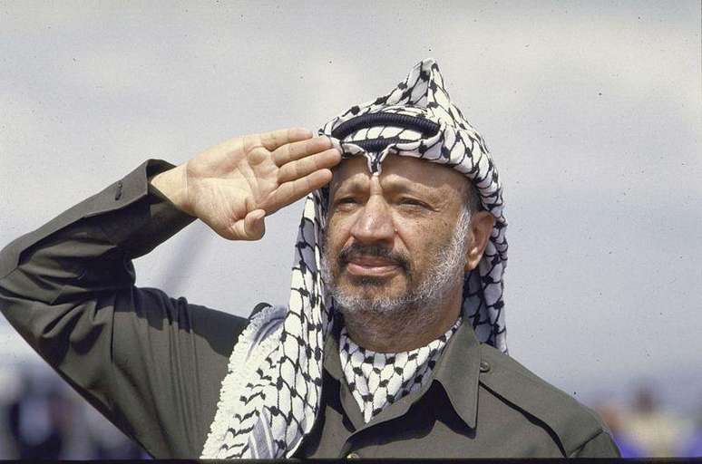 Yasser Arafat foi líder da OLP até morrer, em 2004