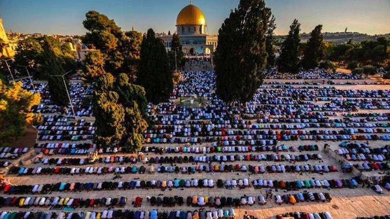 Toda a Esplanada das Mesquistas, onde está a Al-Aqsa, é controlada pela Jordânia, por meio de uma organização chamada Waqf