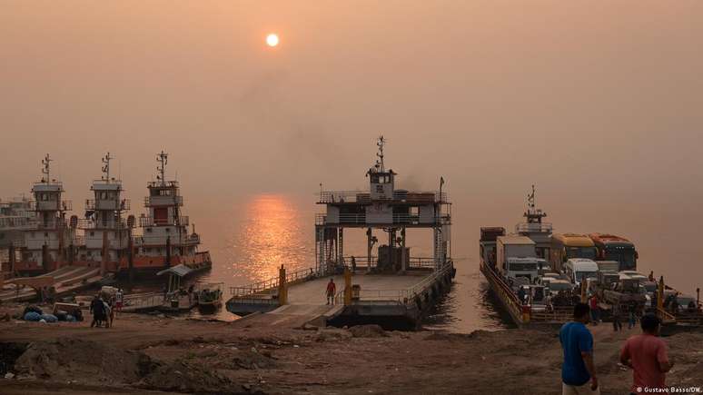 Manaus está encoberta com fumaça de queimadas