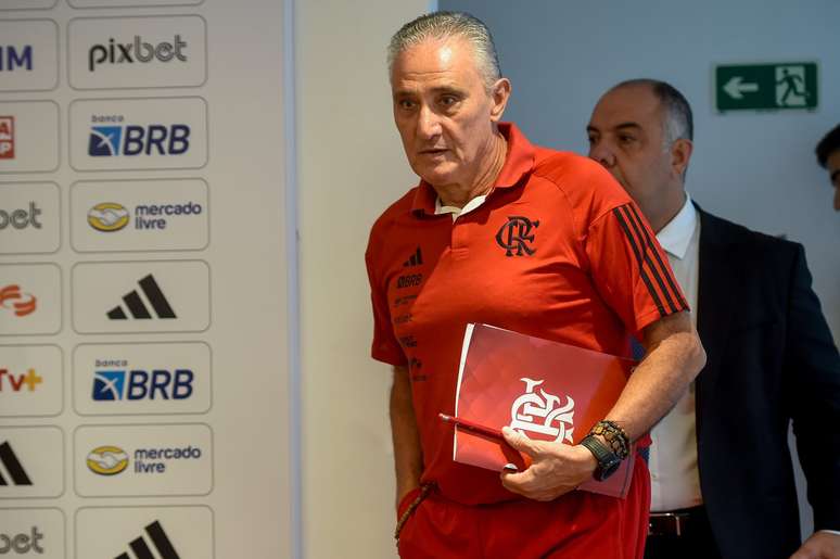 Como Tite planeja recuperar a confiança de jogadores que estão em baixa no  Flamengo?