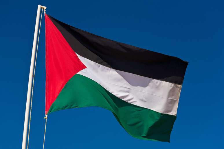 A bandeira palestina existe desde 1916 e foi adotada pela OLP em 1988