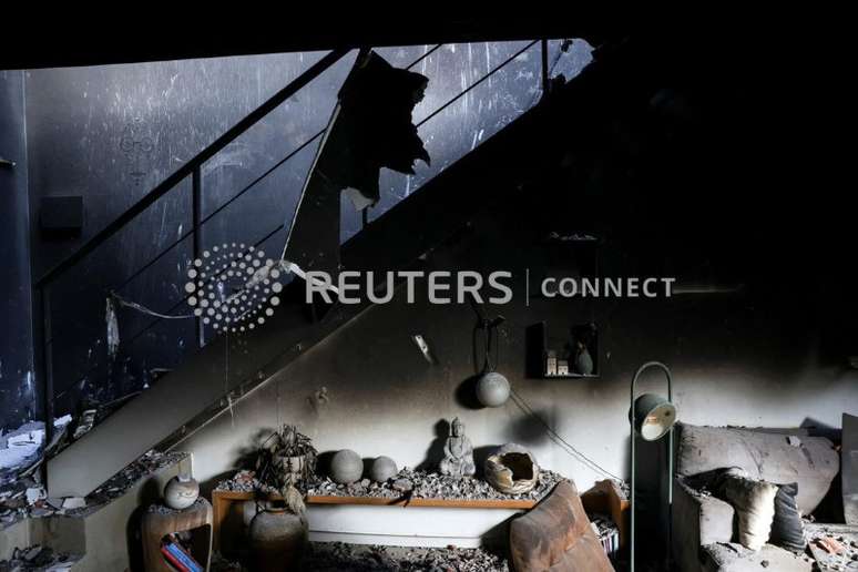 Destroços do ataque mortal de homens armados do Hamas no Kibutz Beeri
17/10/2023
REUTERS/Ronen Zvulun      