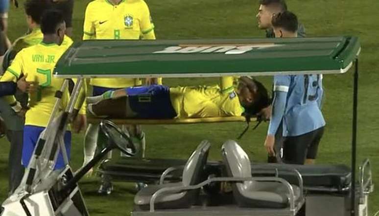 At J10 the doctor explains Neymar’s injury and talks about his recovery