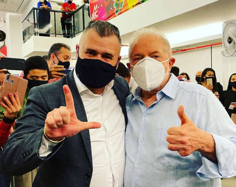 Pastor e deputado da peruca pedem que deus mate Lula - Blog da Cidadania